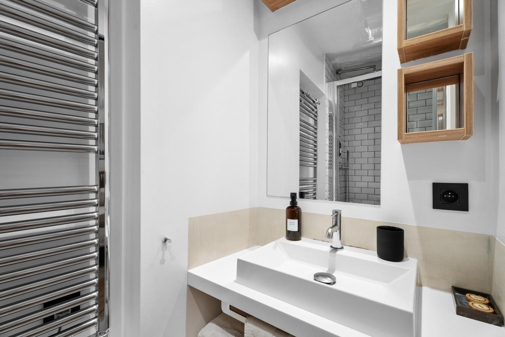 פריז Appartement Cosy A 9 Min A Pied De La Cathedrale Notre Dame מראה חיצוני תמונה