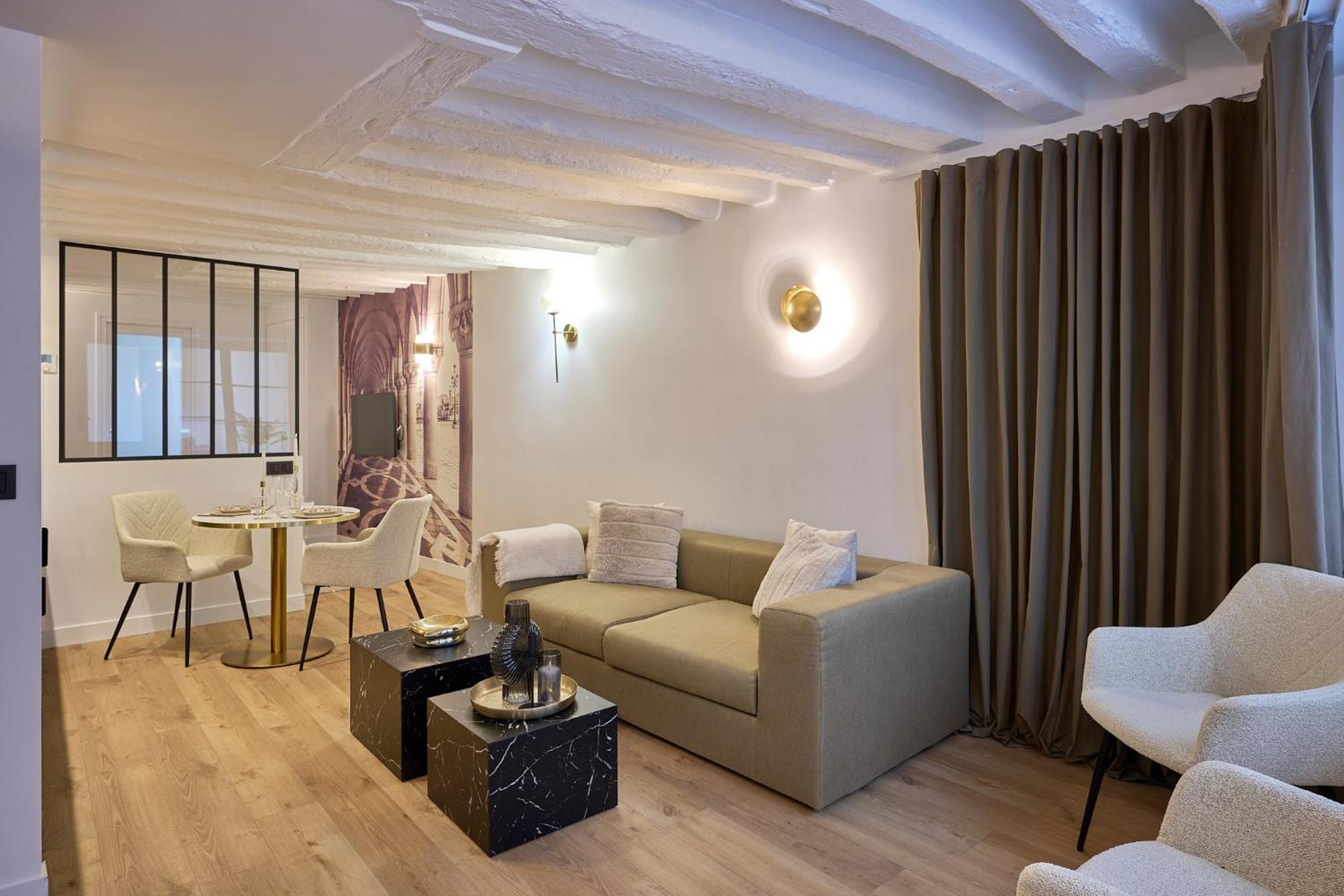 פריז Appartement Cosy A 9 Min A Pied De La Cathedrale Notre Dame מראה חיצוני תמונה