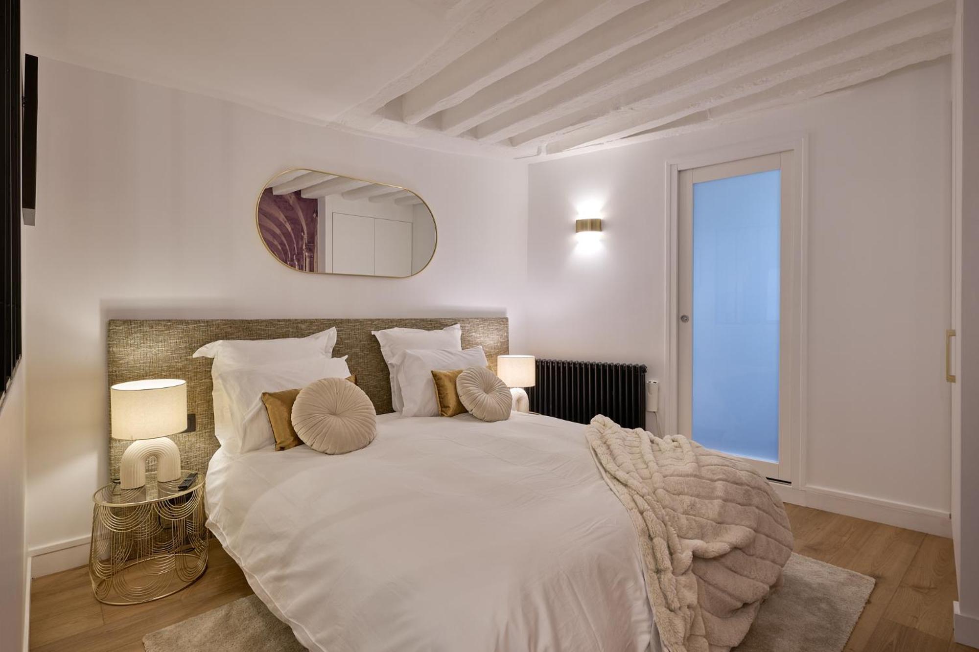 פריז Appartement Cosy A 9 Min A Pied De La Cathedrale Notre Dame מראה חיצוני תמונה